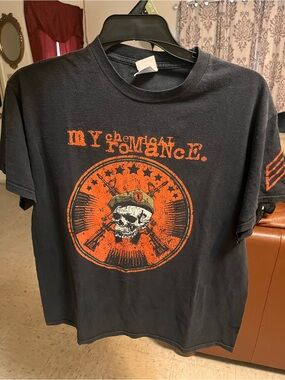 Black Short Sleeve Graphic Tee
